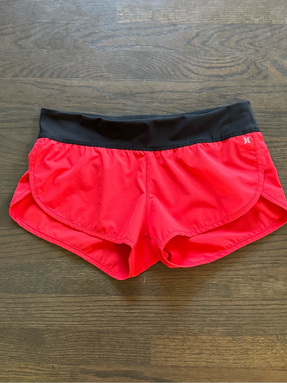Hurley Phantom 2.5” boardshorts.  Medium EUC - Picture 3 of 11